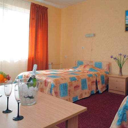 Rehe Hotel Тарту Экстерьер фото
