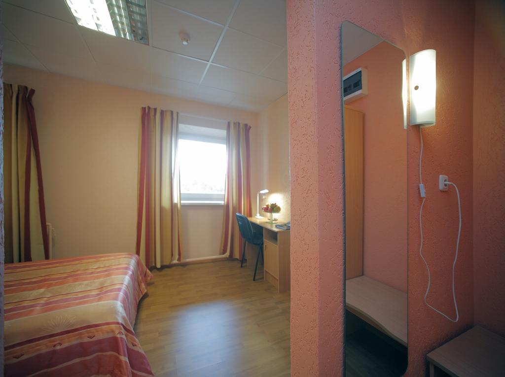 Rehe Hotel Тарту Экстерьер фото
