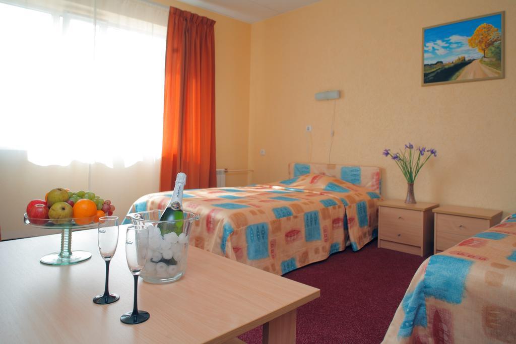 Rehe Hotel Тарту Экстерьер фото